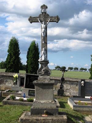 Hřbitovní kříž Vrat.